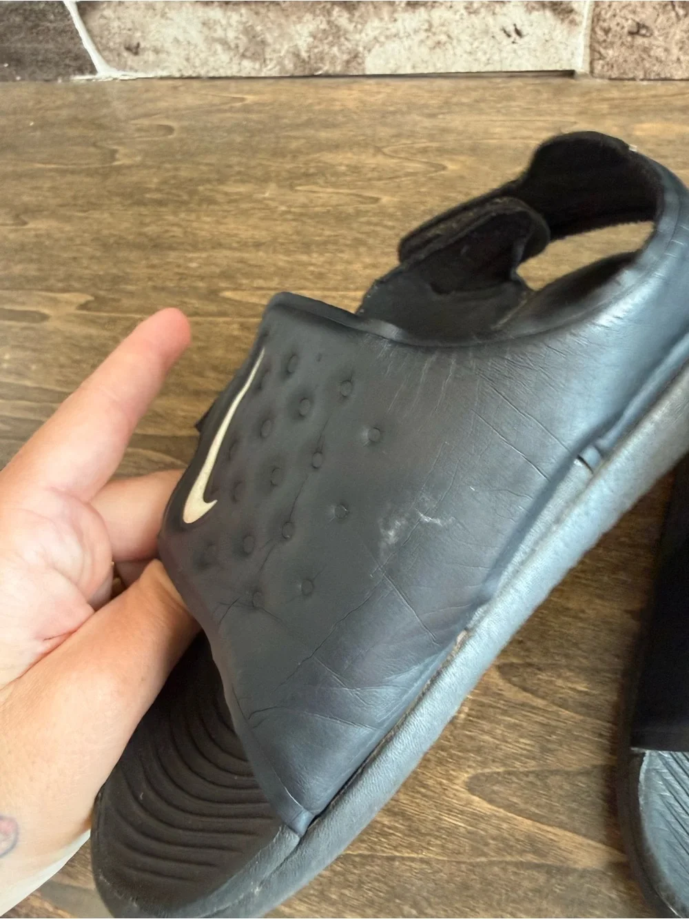 Nike Sunray Adjust 5 V2 Kids Slide Sandal Black US 9C AJ9077-001